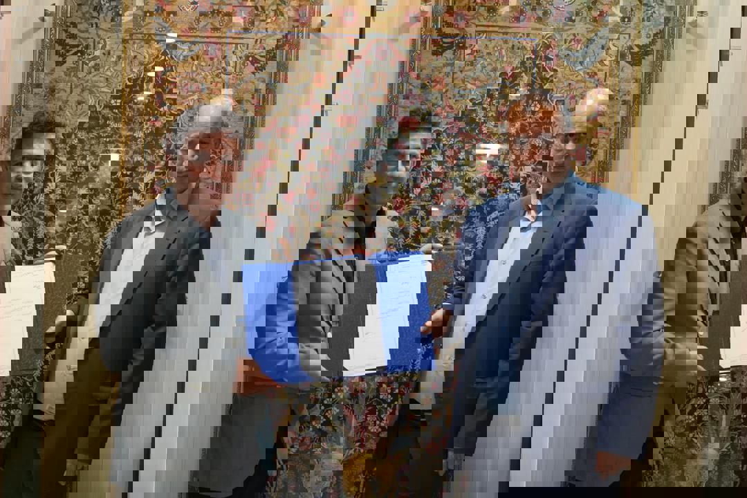 1857045