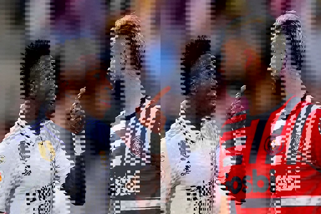 1857185