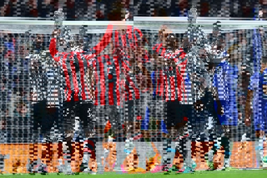 1857593