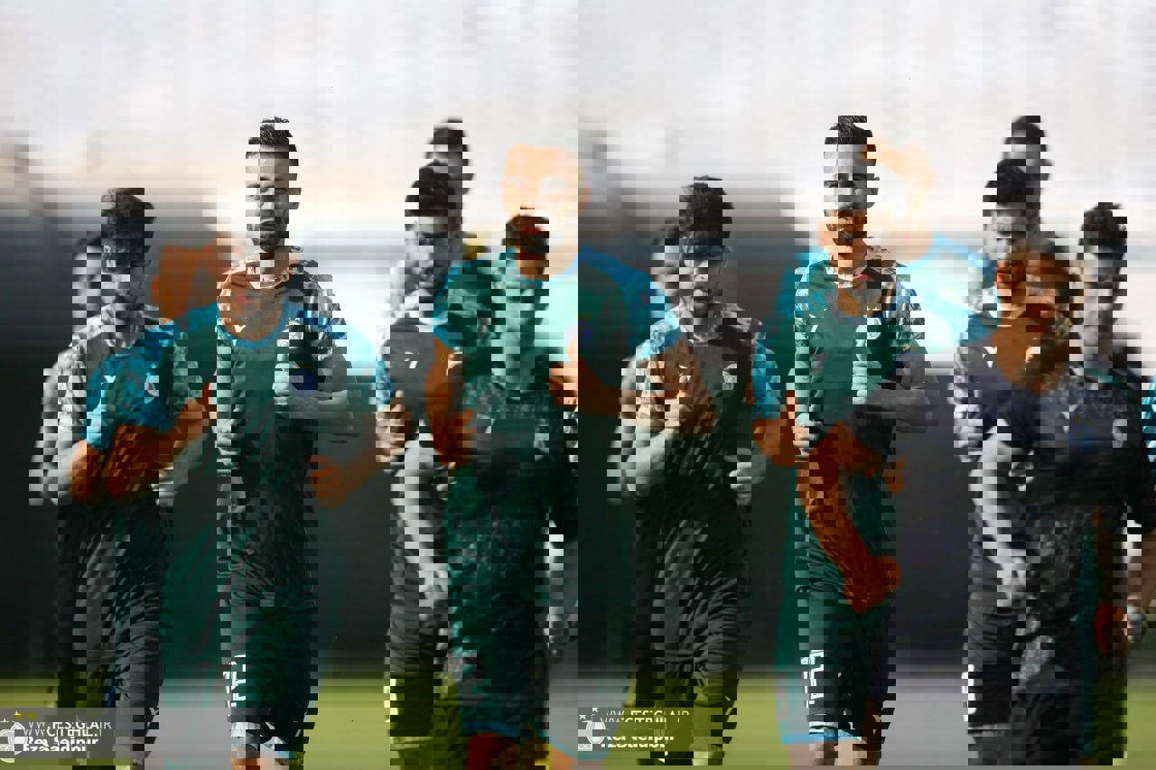 1857884