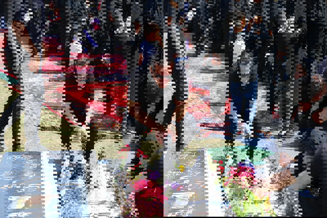 1868166