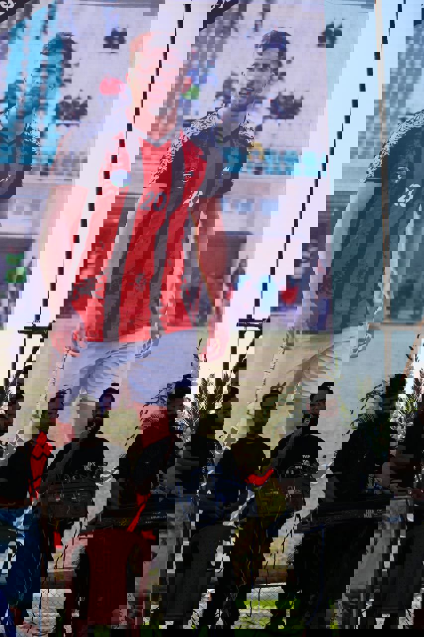 1868148