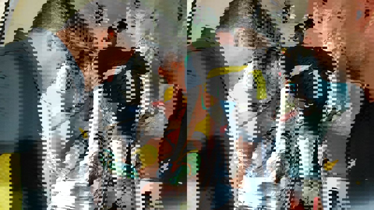 1868717