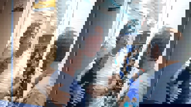 1868498