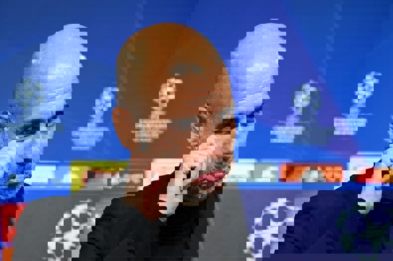 1868642