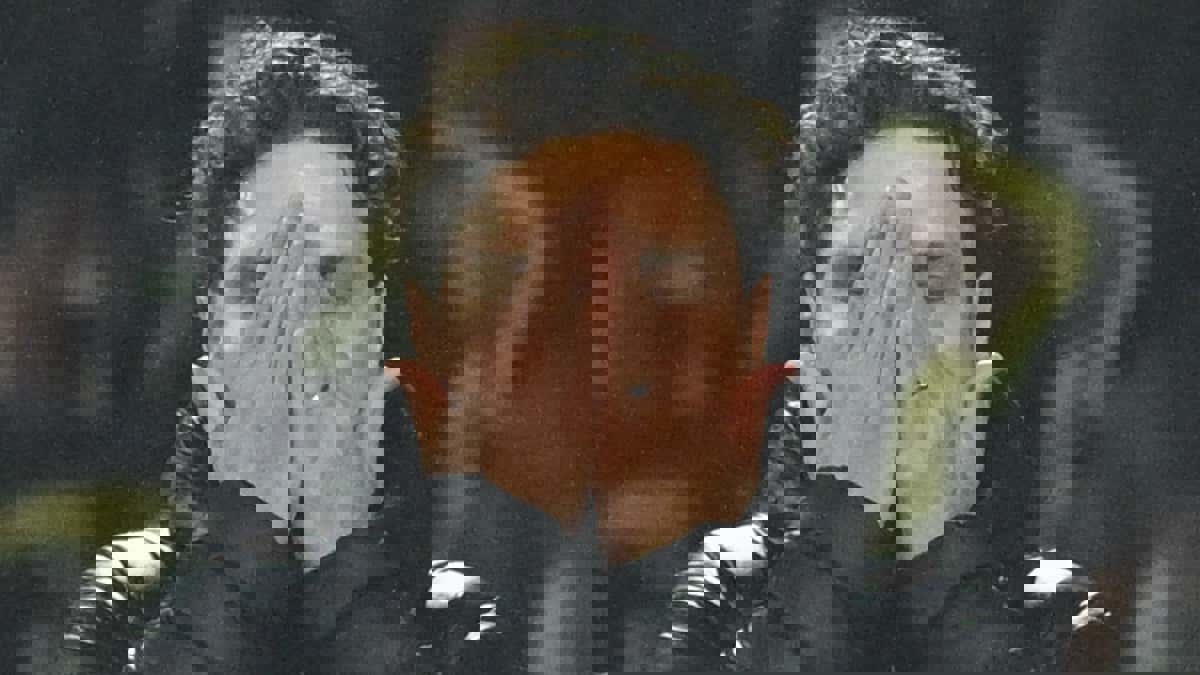 1868582