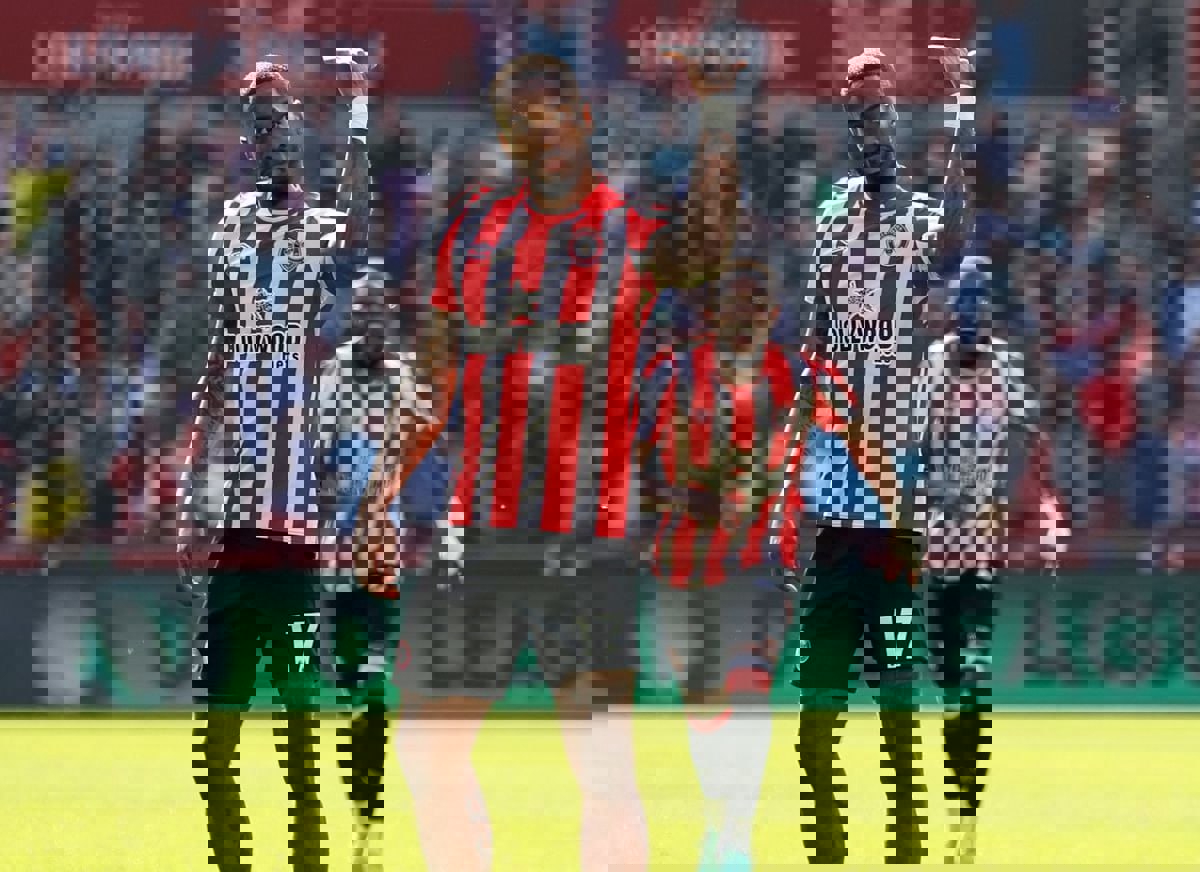 1868857