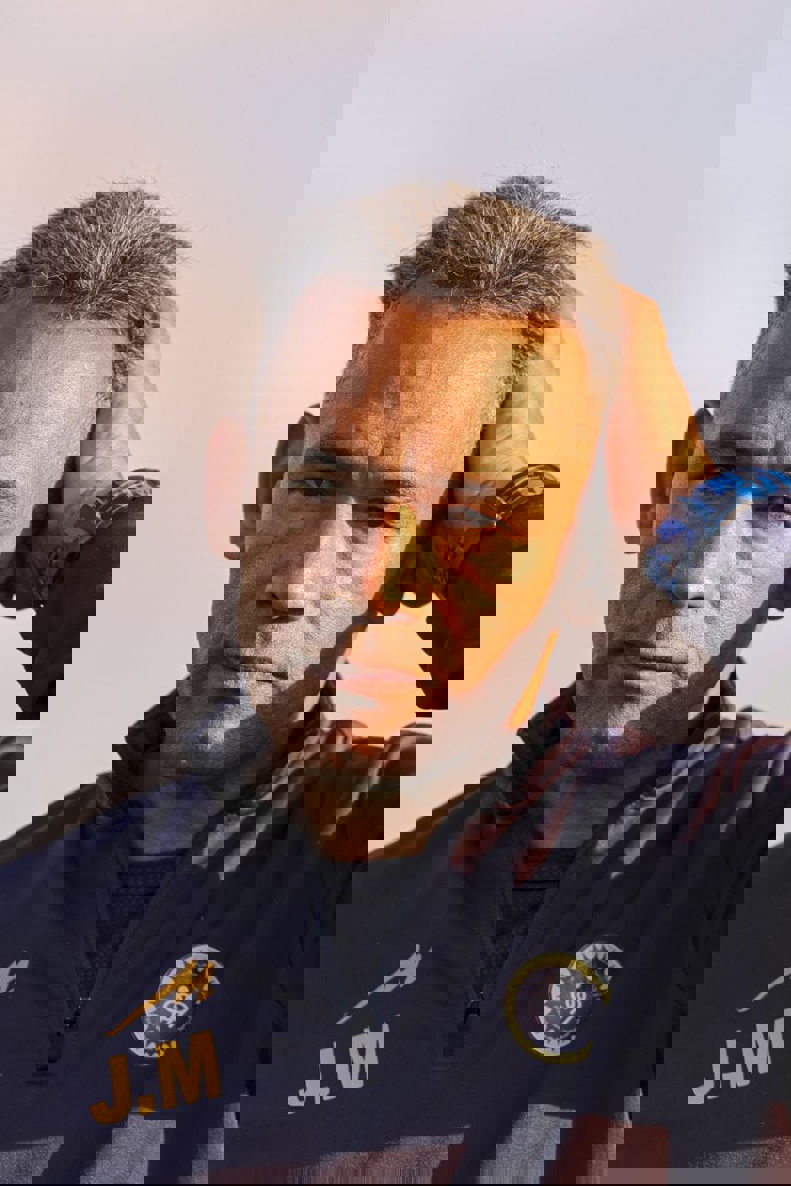 1868981