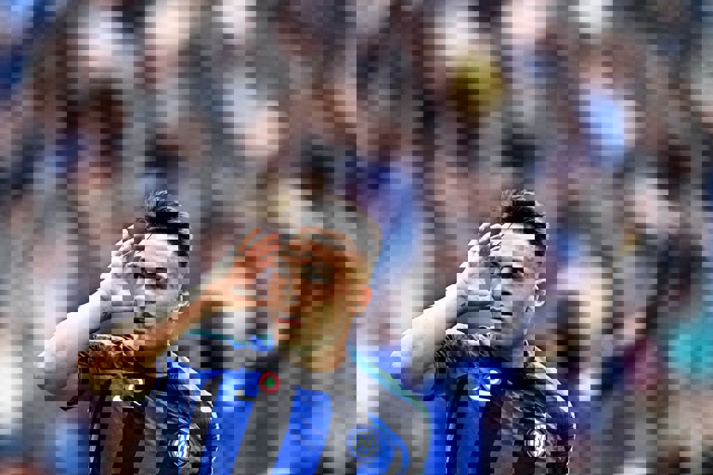 1869055