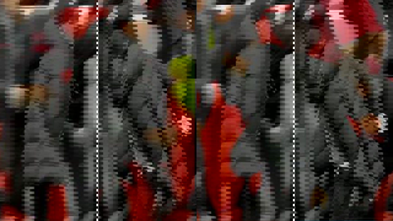 1869378