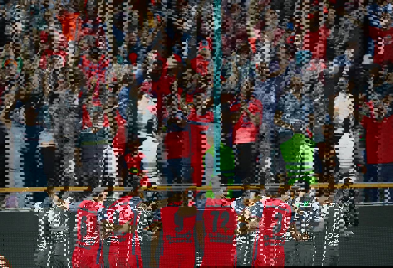 1869272