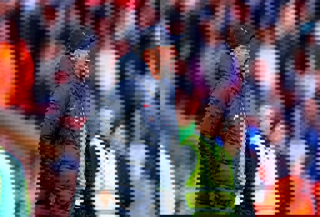 1869385