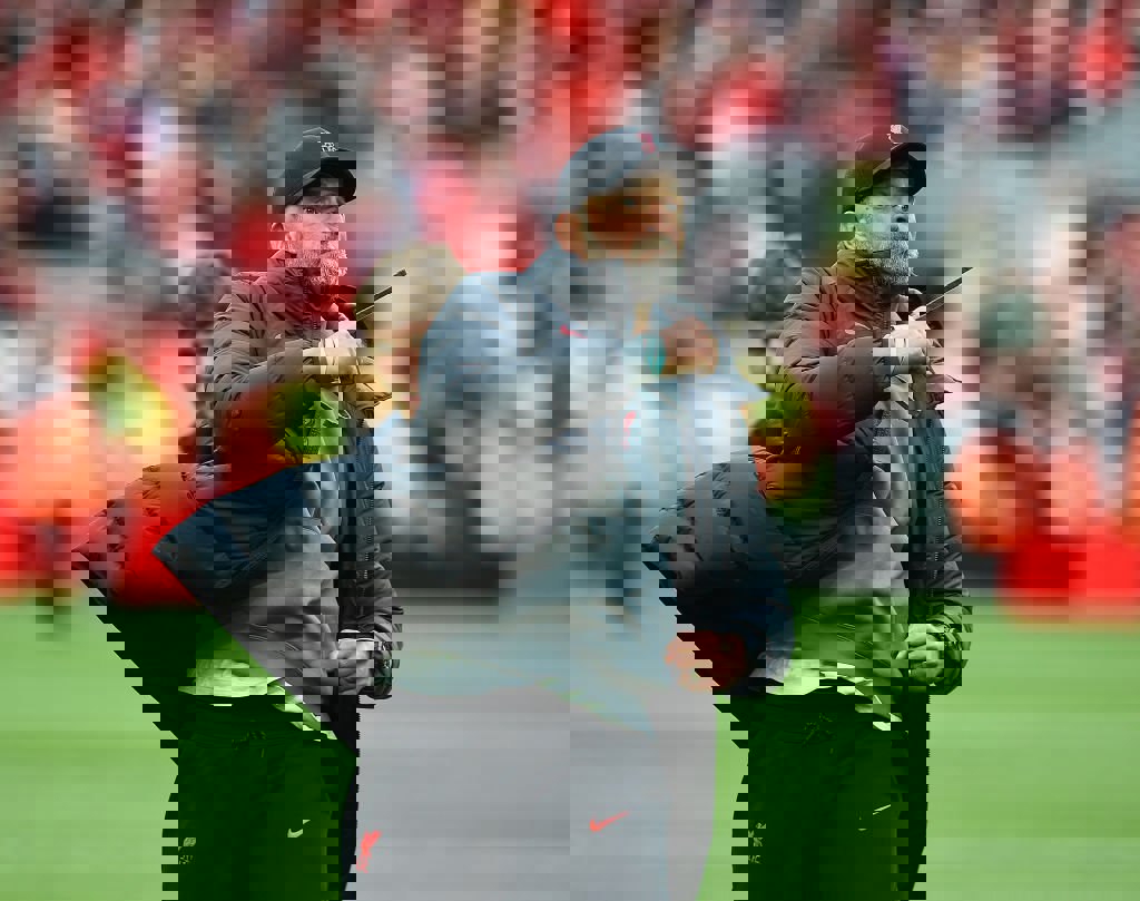 1869389