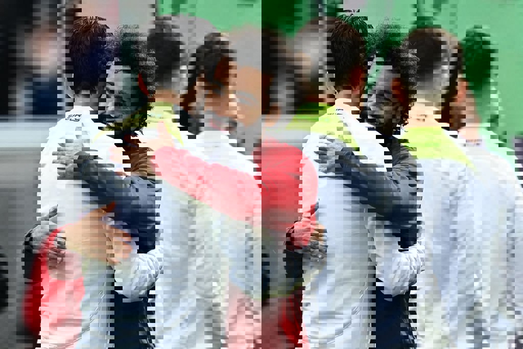 1869246