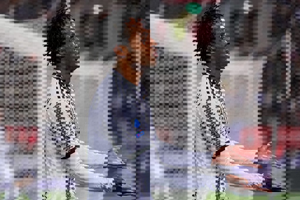 1869512