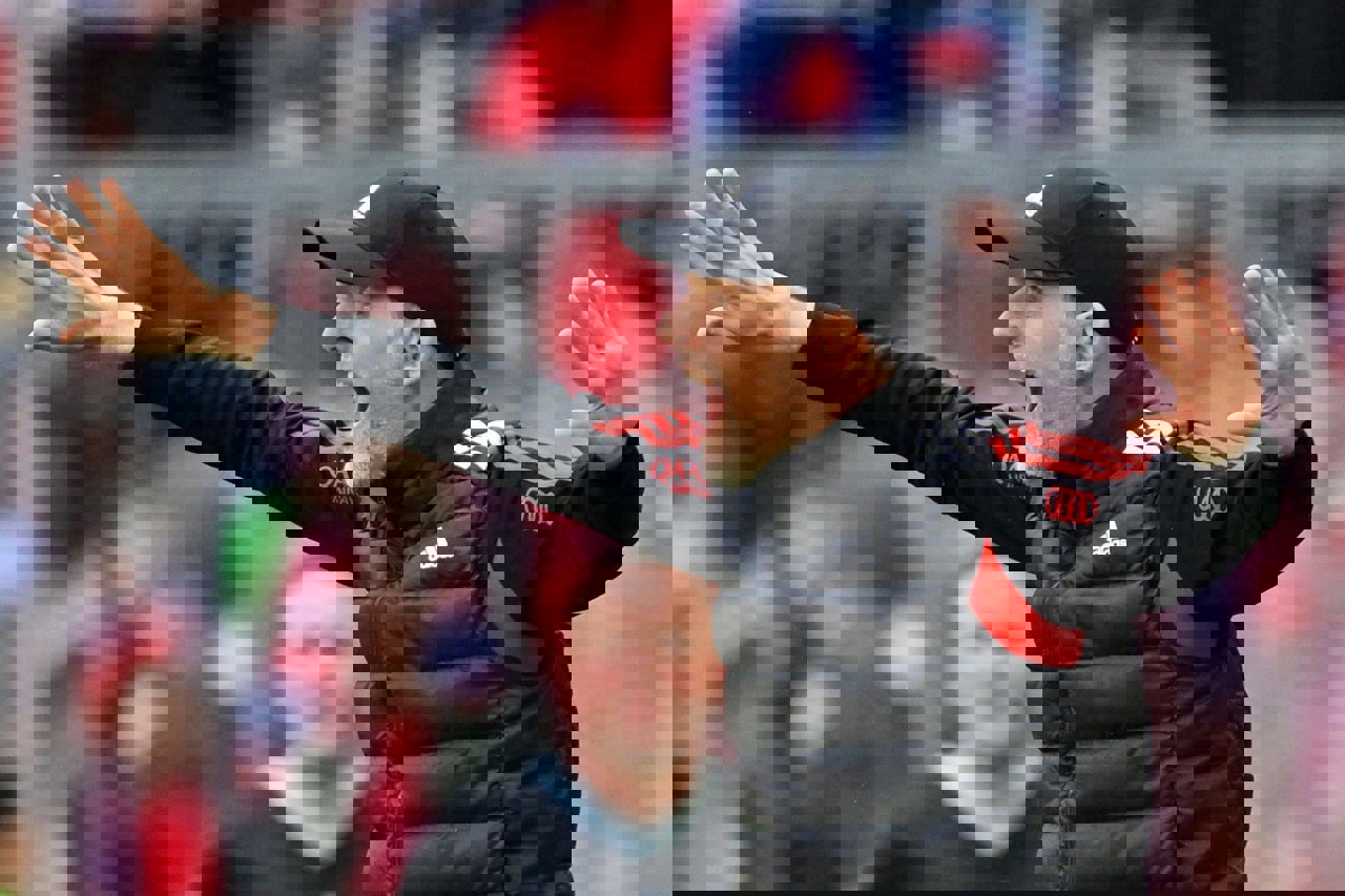 1869463