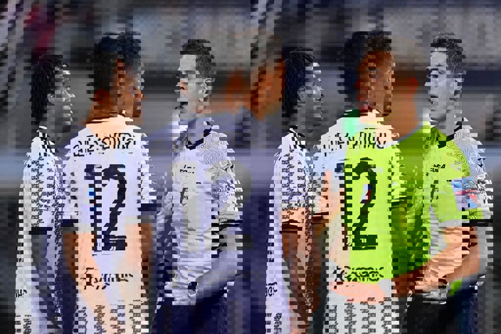 1869511