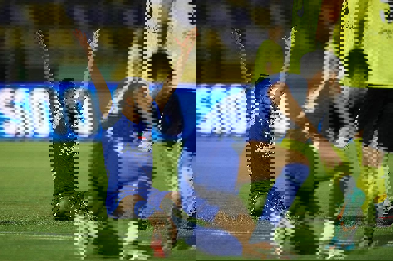 1869615