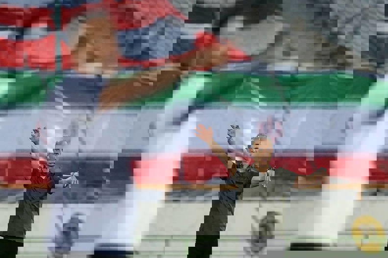 1869711