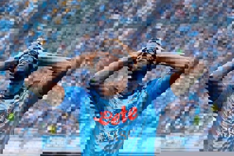 1869804