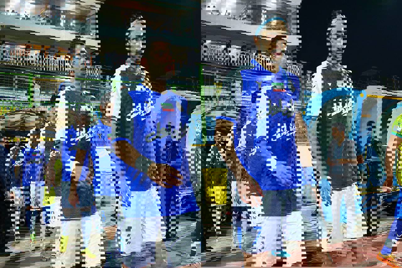 1869761