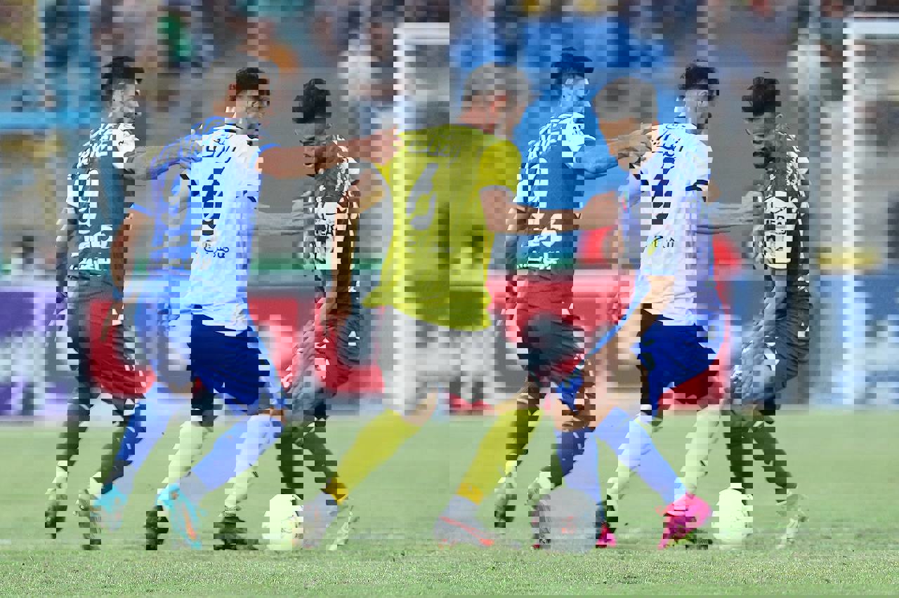 1870015