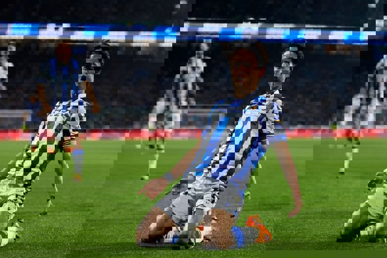 1870294