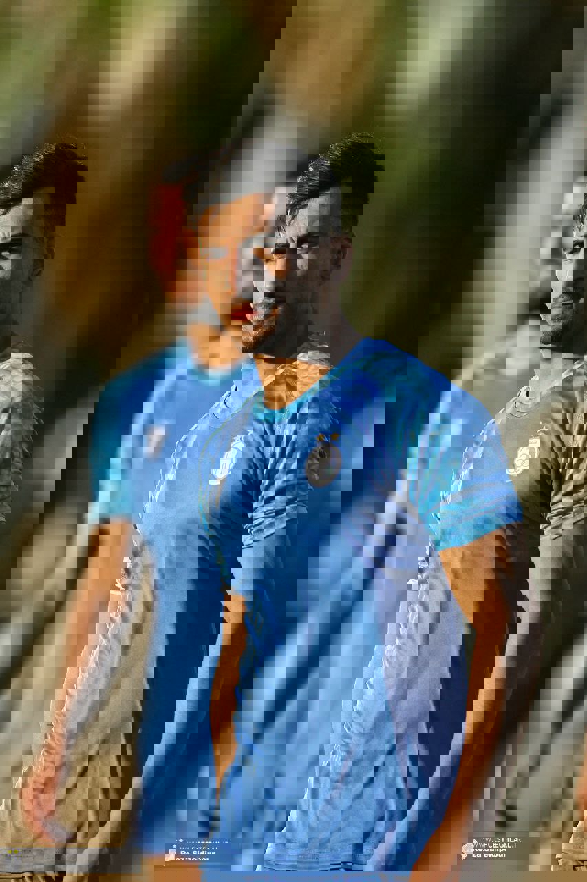1870254