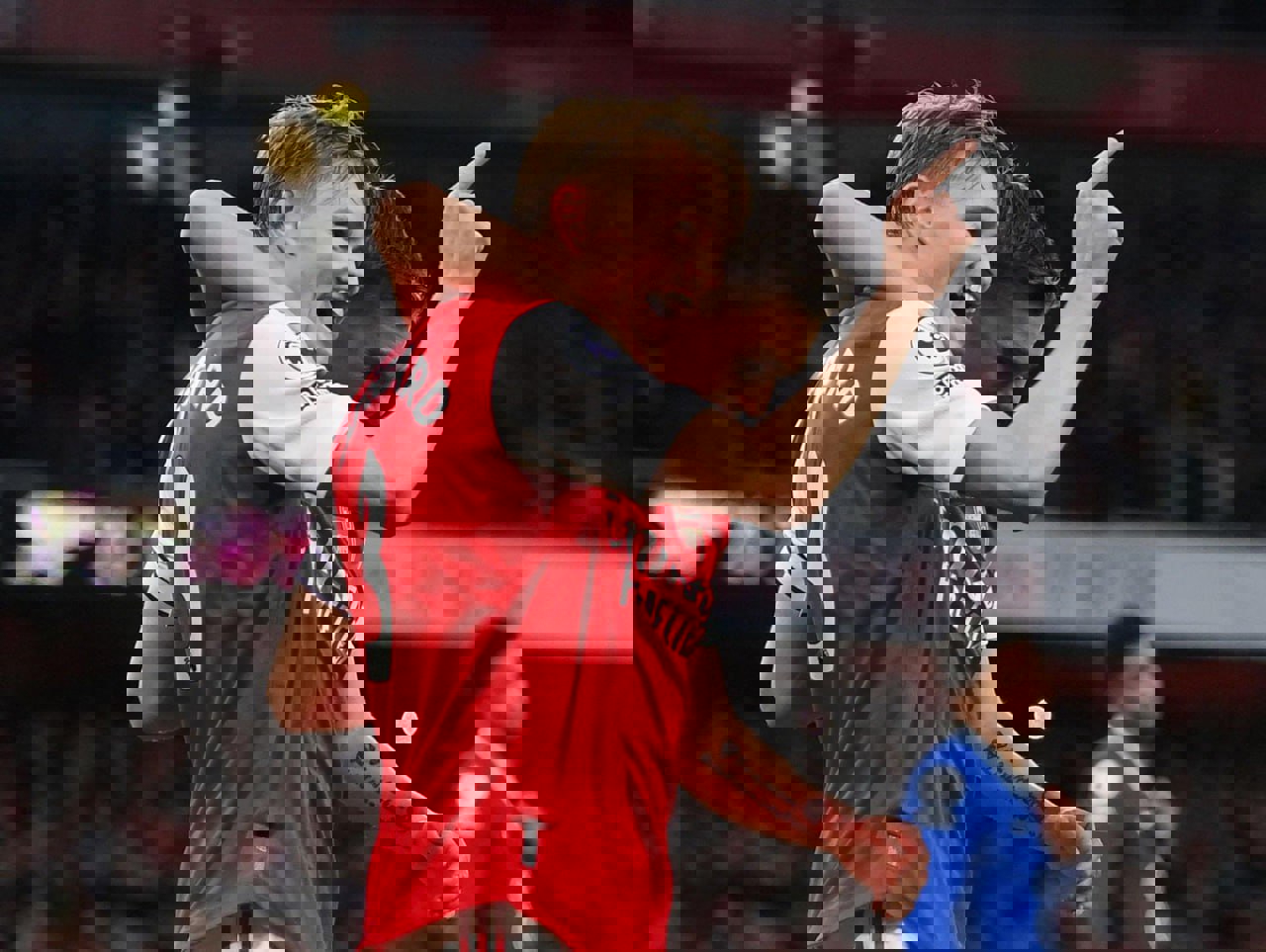 1870310