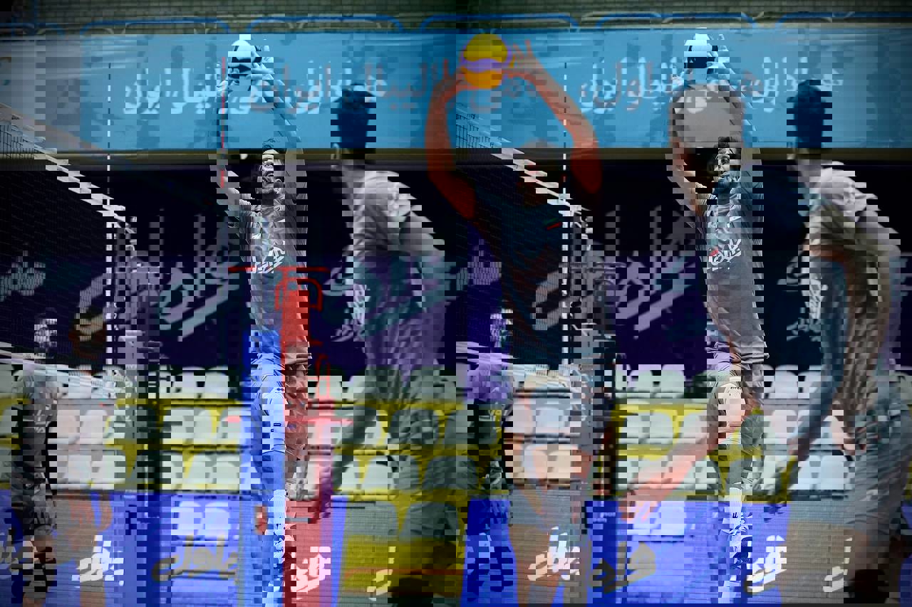 1870822