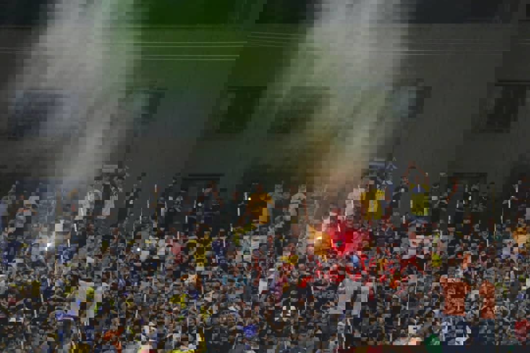 1870853