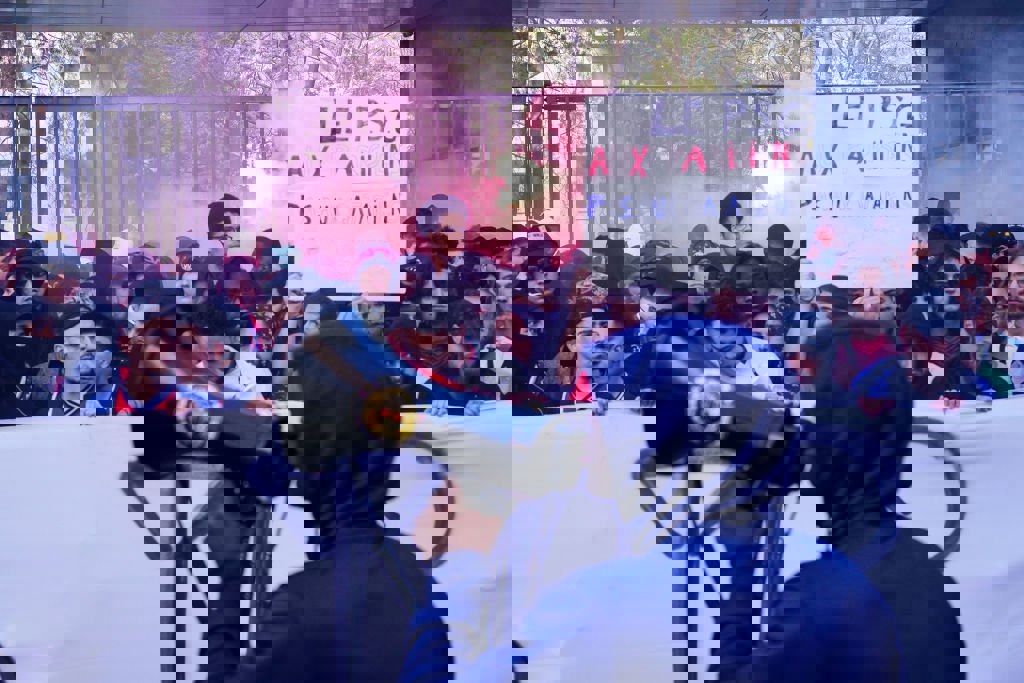 1870841