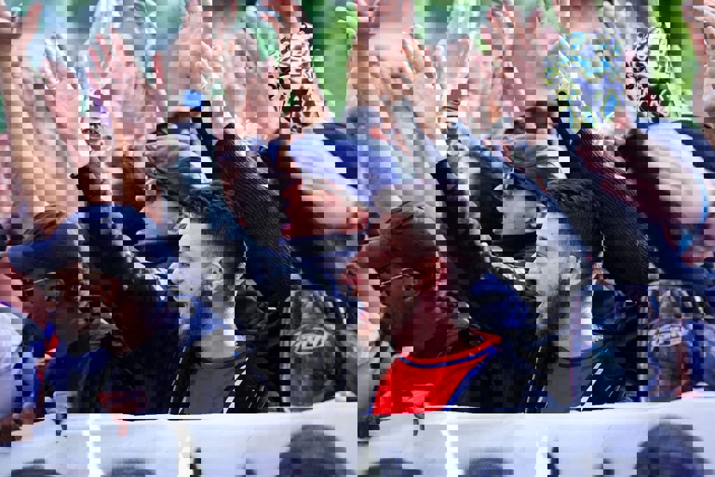 1870845