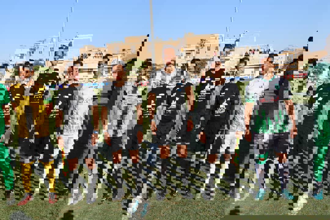 1870995