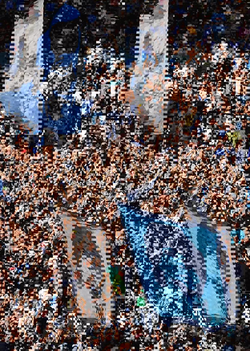 1871161