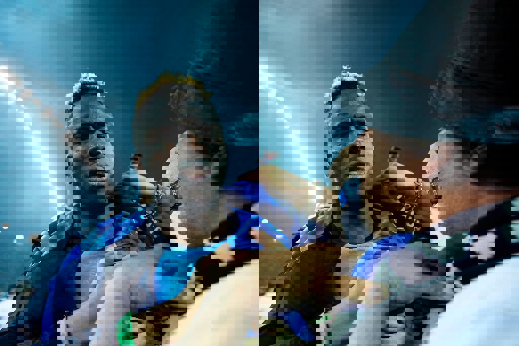 1871258