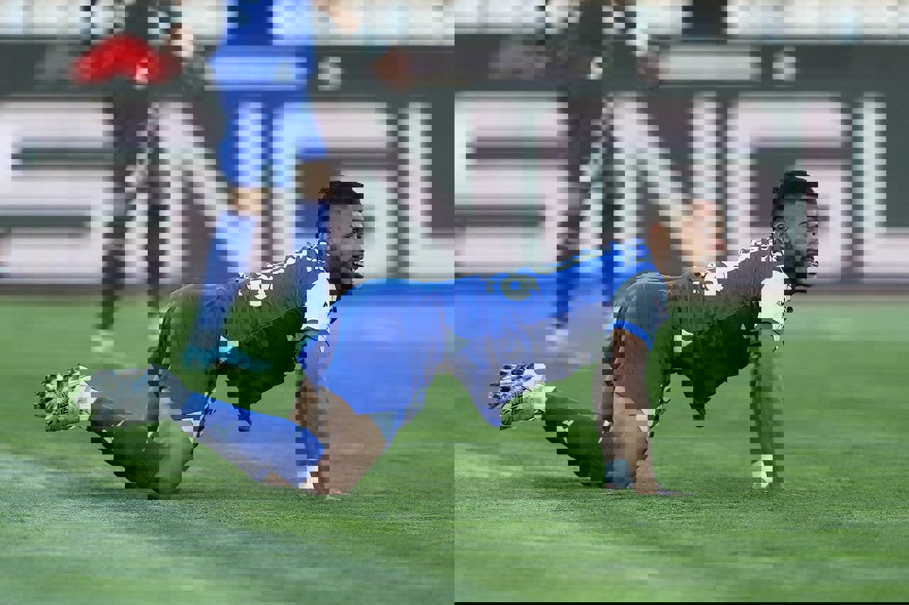 1871386