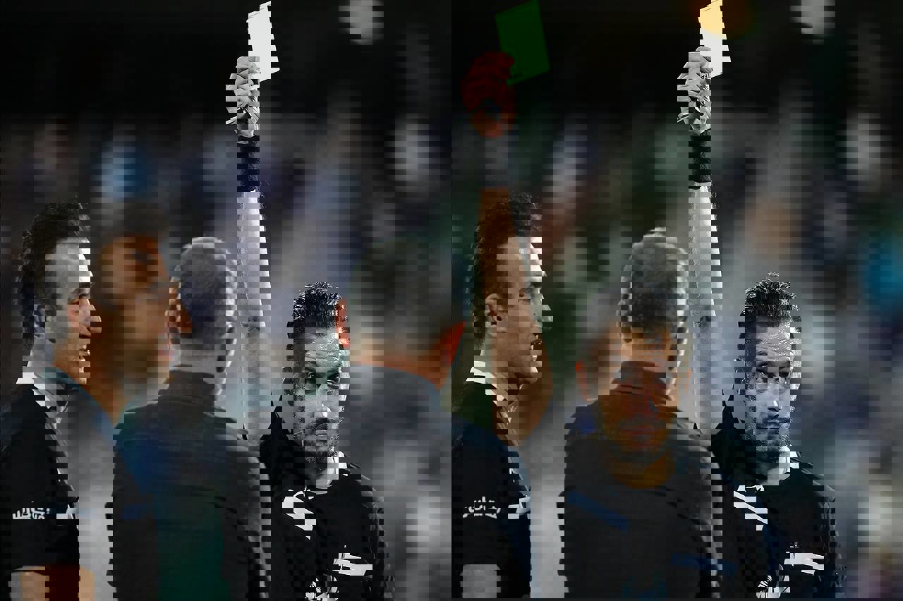 1871438