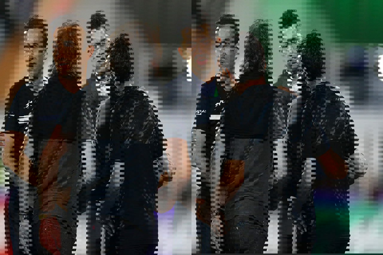 1871668