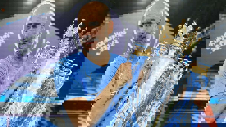 1871903