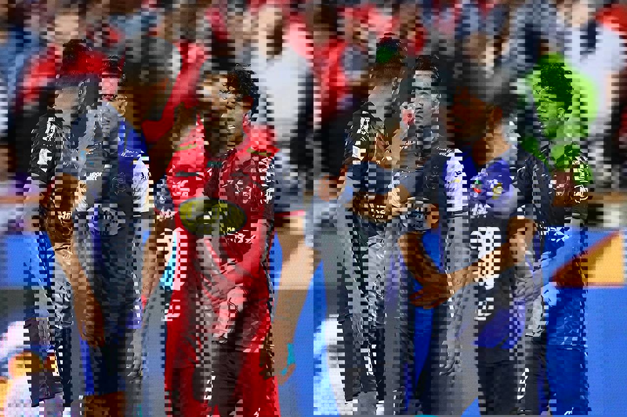 1871999