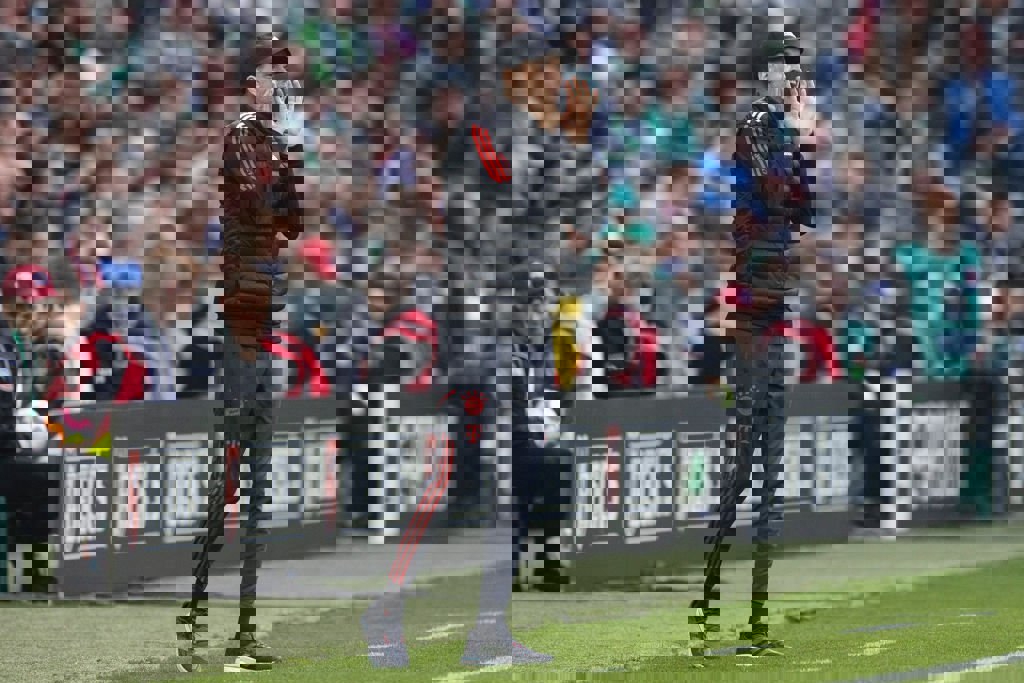 1872145