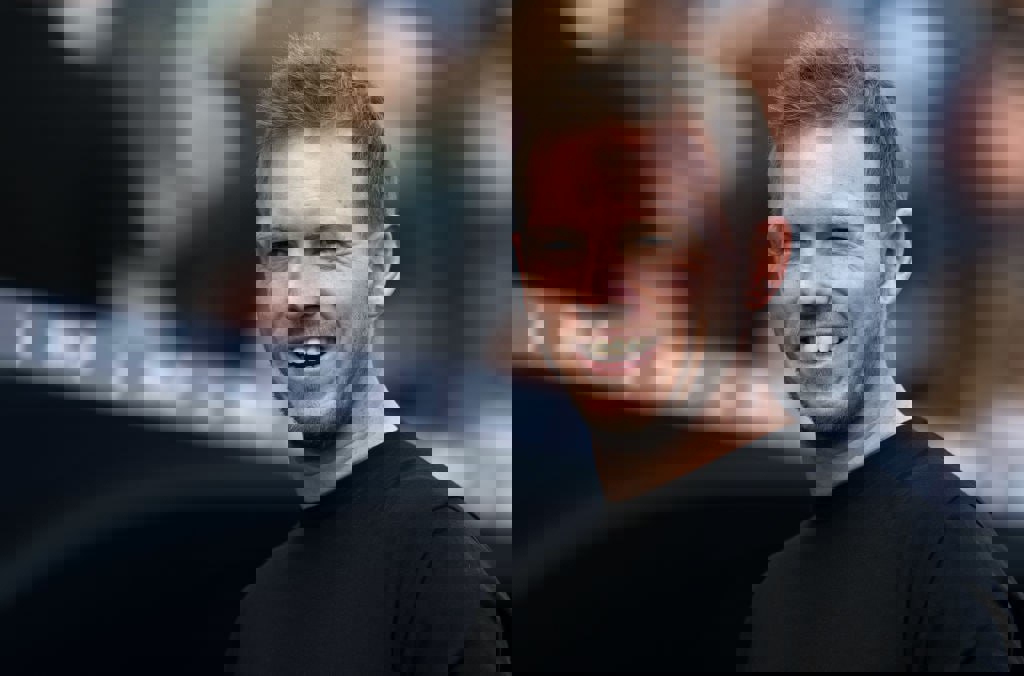1872182