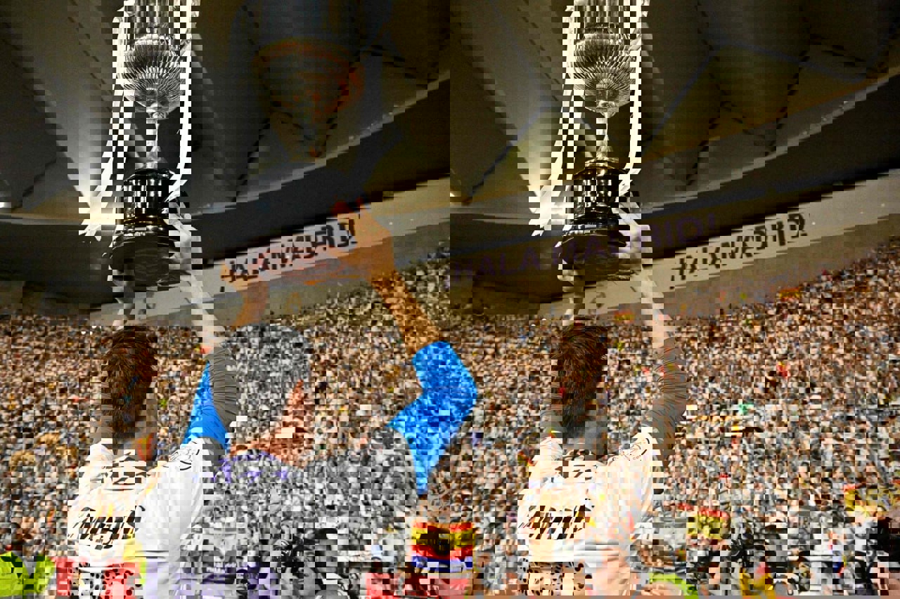 1872260