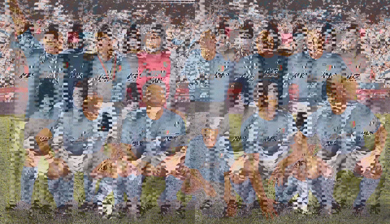 1872316