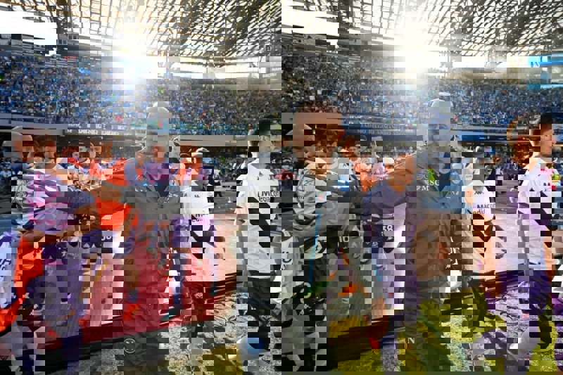 1872578