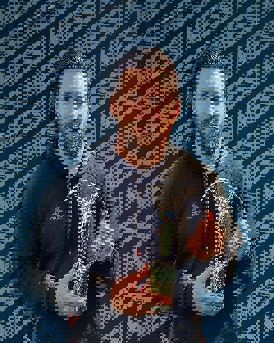 1872543