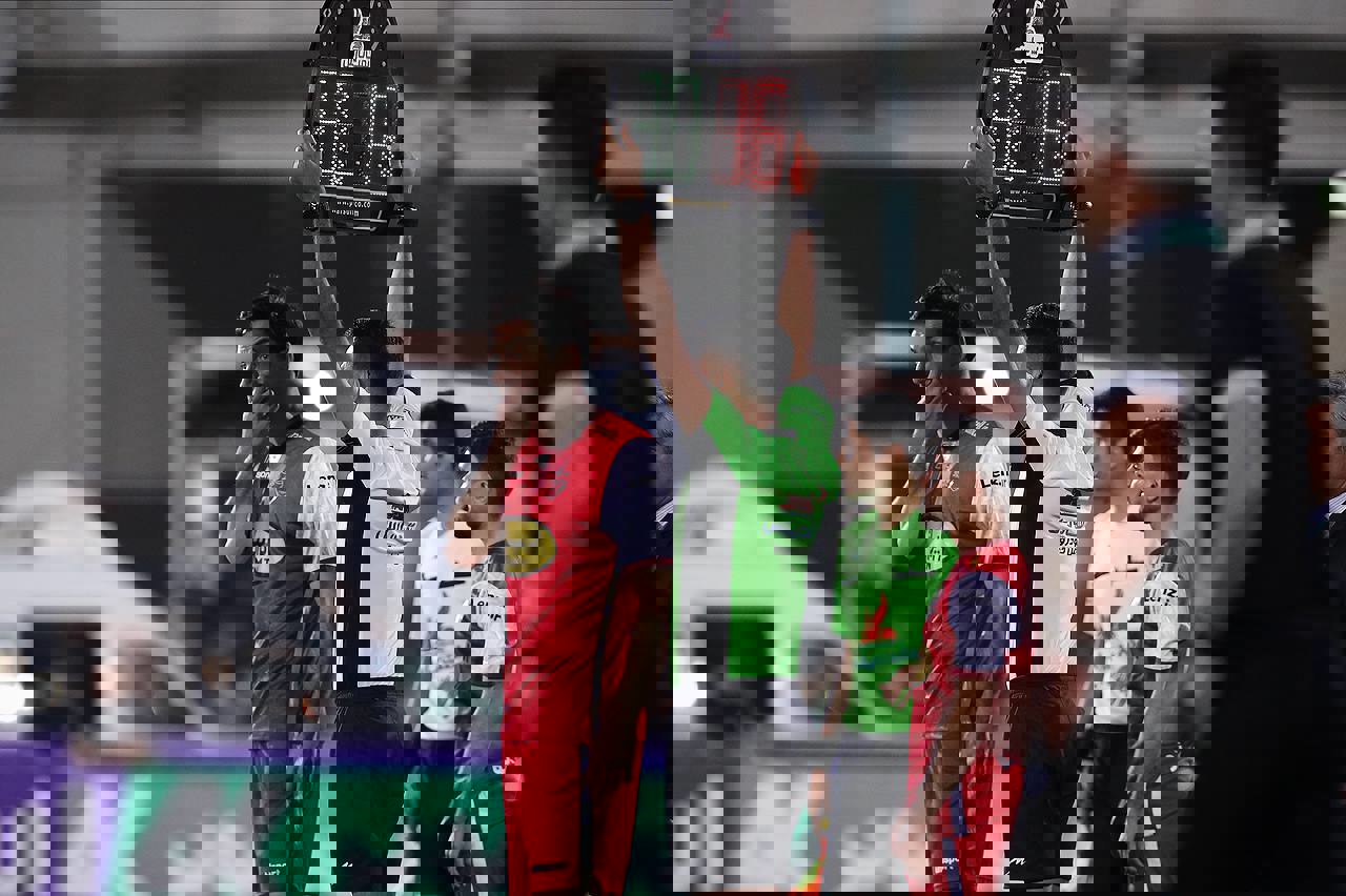 1873034