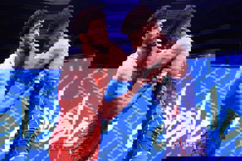 1872879