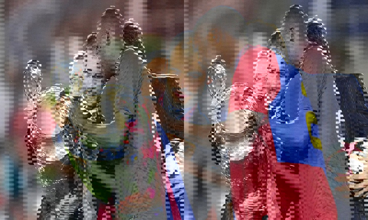 1872851